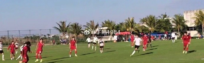 国际足联世界杯-热身赛：大连英博0-6不敌韩国劲旅首尔FC，遭遇冬训首败