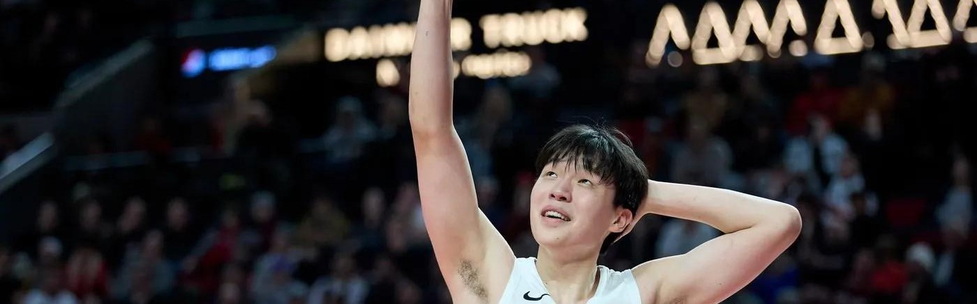 世界杯--11正负值全场最低，杨瀚森半场6分33秒1中0得0分3板1失误