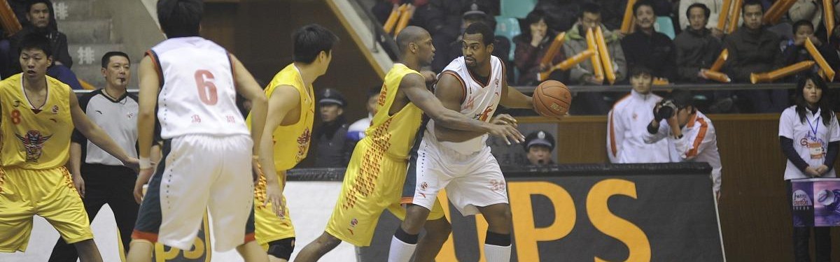 世界杯注册官网-爱德华兹杀疯了！41分+5抢断打崩灰熊：第三节3记三分直接改写剧本